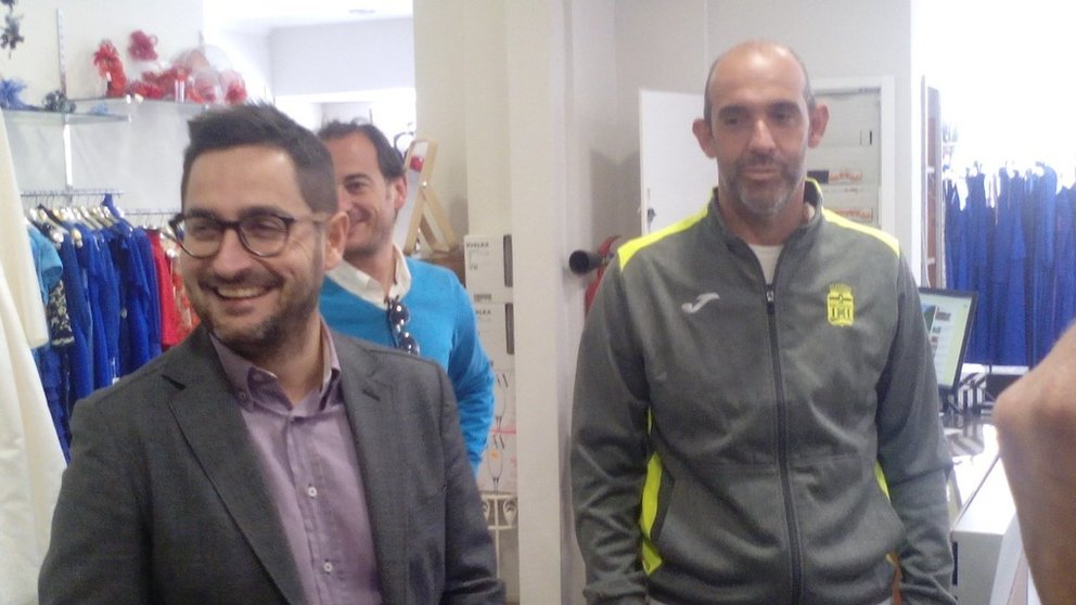 Alberto Monteagudo junto a Paco Belmonte en la rueda de prensa previa al partido ante el Extremadura