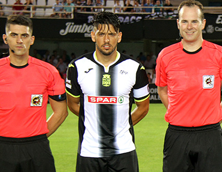 Sergio Jiménez actuó como capitán en el partido inaugural de liga/RAÚL VELASCO-SCT