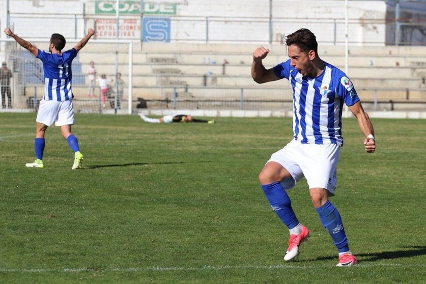 Ezequiel llegaba al partido igualado con Aketxe, pero el gol del delantero vasco le supera