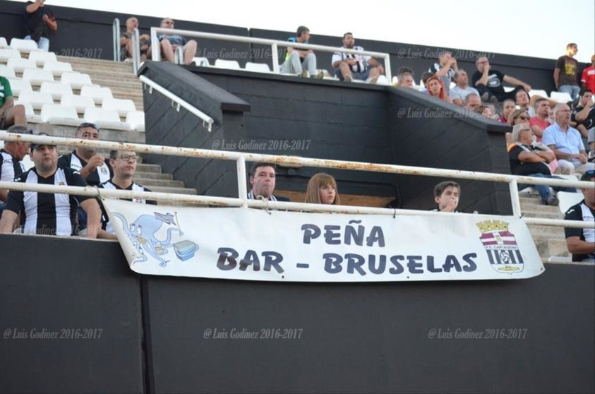 Peña Bar-Bruselas en el pasado partido en casa ante La Roda