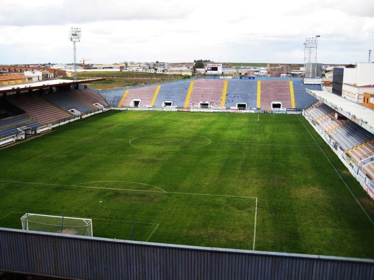 Estadio Francisco de la Hera, lugar en el que se disputa este partido
