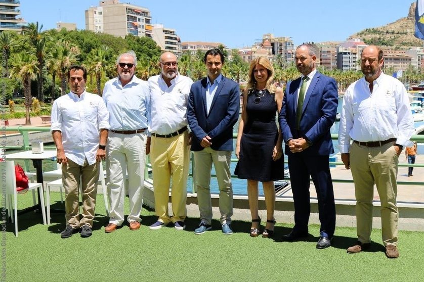 Personalidades y autoridades en la presentación del Tabarca Vela Diputación de Alicante - ©Pep Portas / RCR Alicante