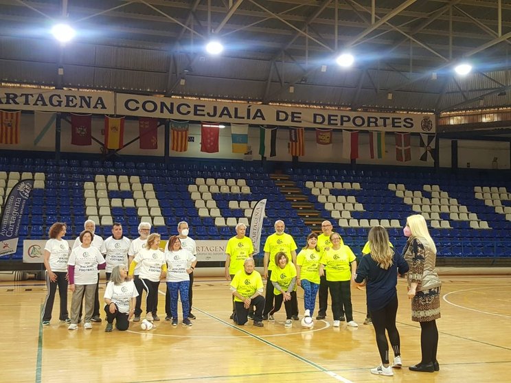 El programa Walking Futbol del Ayuntamiento, protagonista de 'España Directo' en TVE. Foto: Cartagena.es