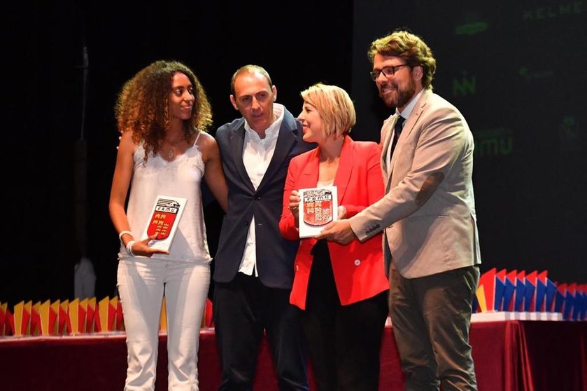 Cartagena recoge el premio regional al mejor colaborador del atletismo