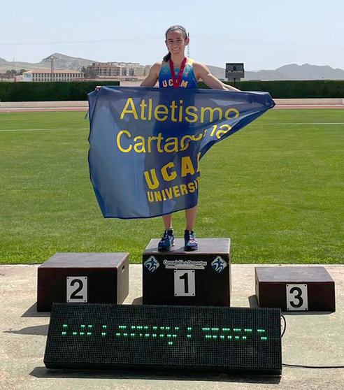 36 medallas y Récord Regional Sub 20 en 100 ml. de Eva Ibarra en el Campeonato Regional Absoluto los atletas