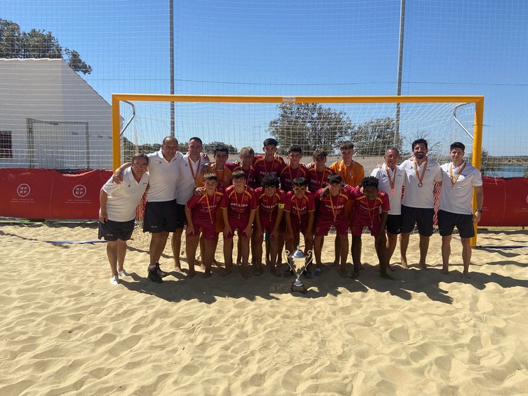 La selección murciana infantil de fútbol playa, subcampeona de España