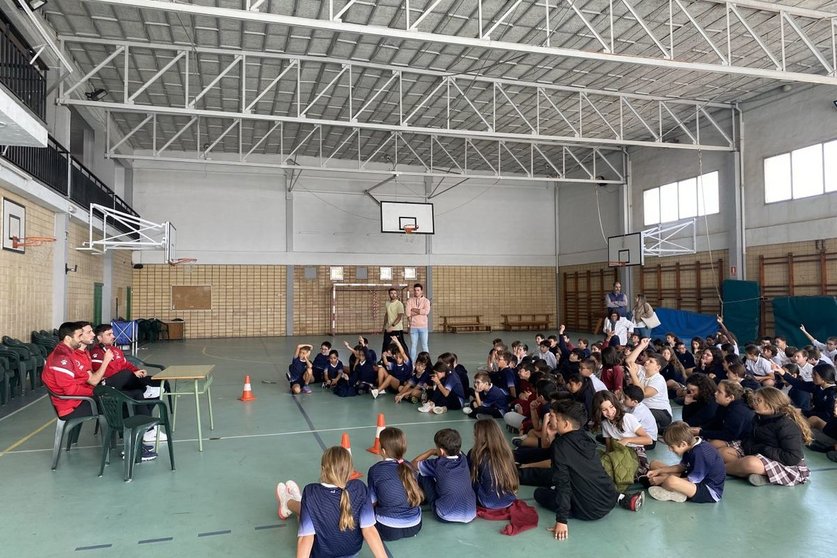 El Jimbee CT acerca el fútbol Sala a APICES y al colegio Hispania a través del Programa ADE